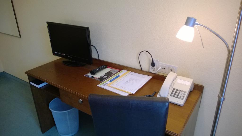 Landhotel Vierjahreszeiten Bad Königshofen im Grabfeld Zimmer foto
